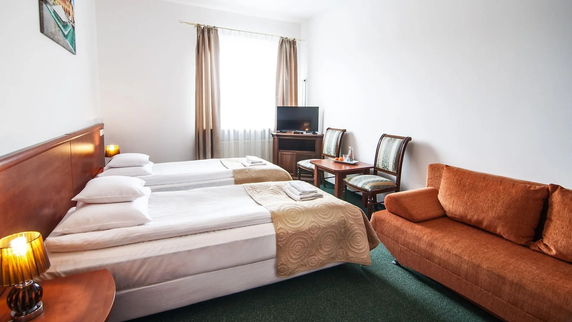 Hotel Artur Krakow 3*,